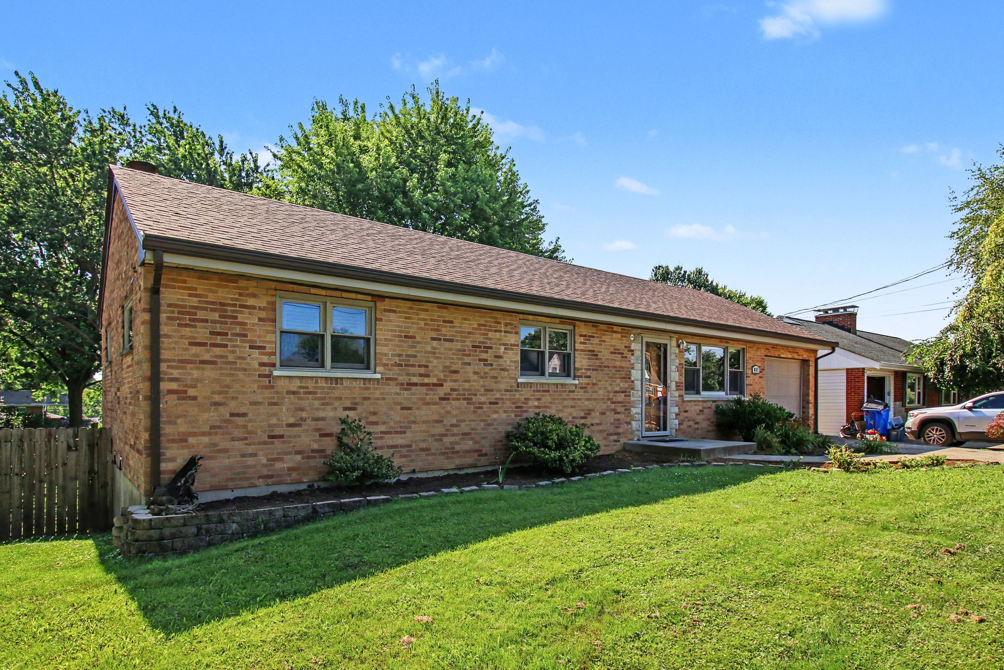 811 Kenridge Dr. property photo 3