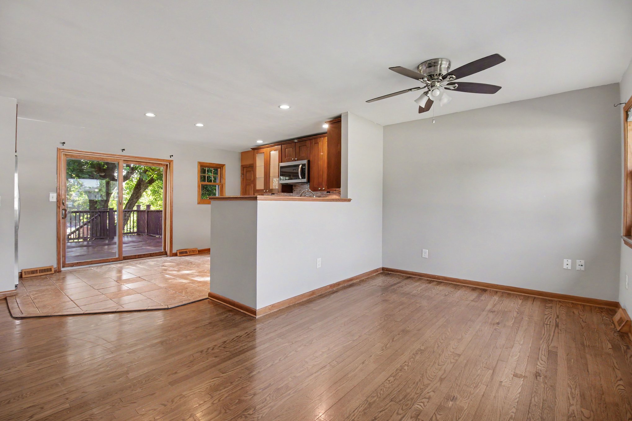 811 Kenridge Dr. property photo 6
