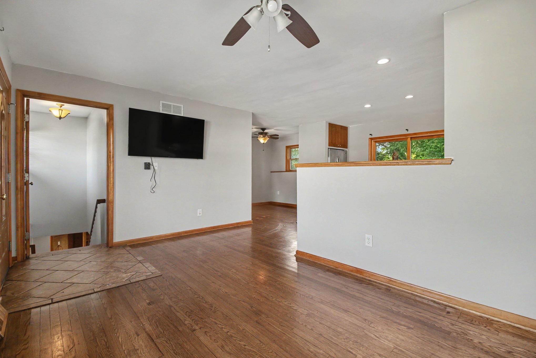 811 Kenridge Dr. property photo 7